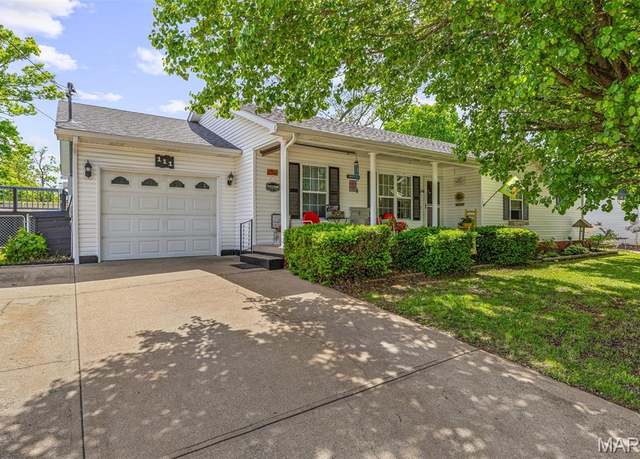 Property at 111 Edwards Ln, Park Hills, MO 63601, 3 beds, 2.5 baths
