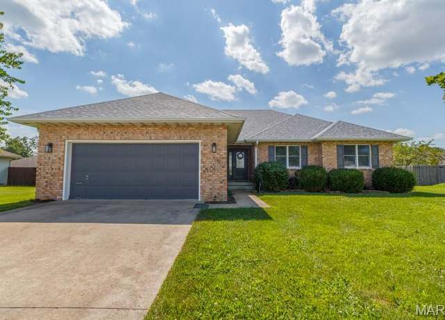 Property at 2825 Lafayette Ave, Lebanon, MO 65536, 3 beds, 2 baths