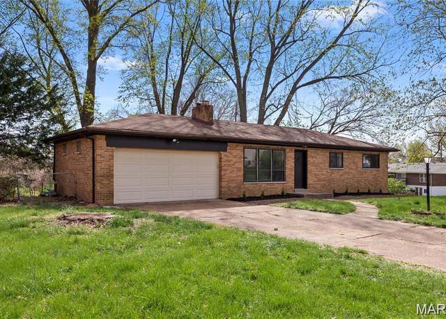 Property at 4410 Robbins Mill Rd, Florissant, MO 63034, 3 beds, 2 baths