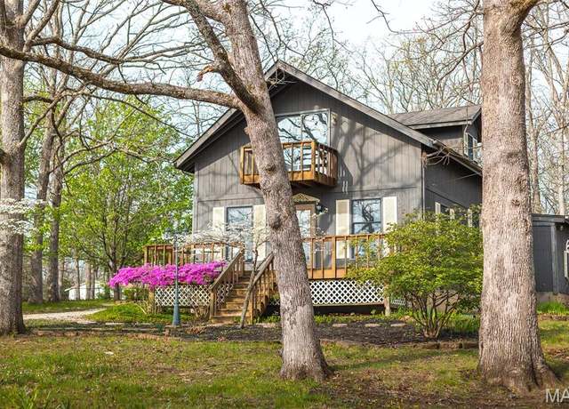 Property at 1517 Lakeshore Dr, Cuba, MO 65453, 2 beds, 2 baths