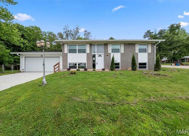 Property at 11605 Oakbury Ct, Bridgeton, MO 63044, 3 beds, 3 baths