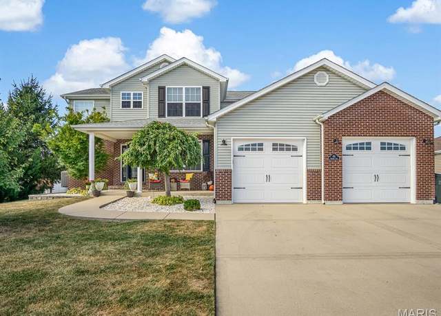 Property at 831 Sheridan Ln, Waterloo, IL 62298, 3 beds, 3.5 baths