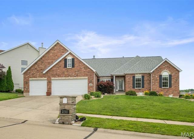 Property at 251 Madison Park Dr, Cottleville, MO 63376, 4 beds, 3.5 baths