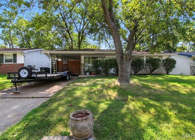 Property at 1480 Vesper Dr, Florissant, MO 63031, 3 beds, 2 baths