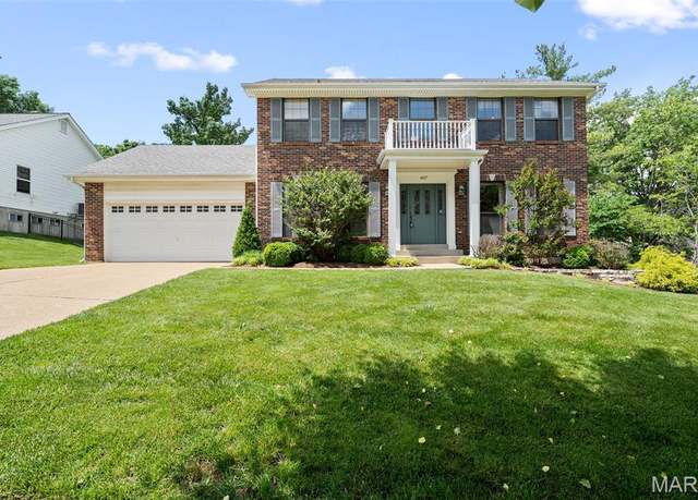 Property at 407 Lynwood Forest Dr, Manchester, MO 63021, 4 beds, 3 baths