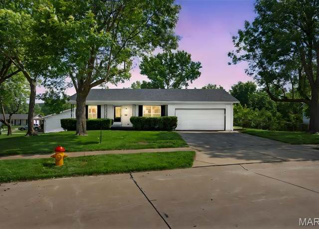 Property at 2133 Rountree Dr, St Louis, MO 63136, 3 beds, 2 baths