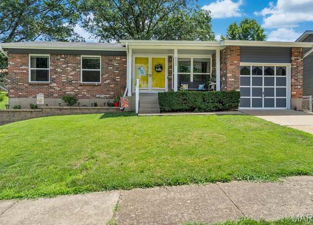 Property at 4322 Martyridge Dr, Mehlville, MO 63129, 3 beds, 2.5 baths