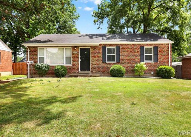Property at 11380 Manchester Rd, Kirkwood, MO 63122, 4 beds, 2 baths