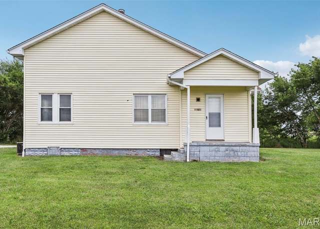 Property at 17440 Rt 127 N, Carlyle, IL 62231, 2 beds, 1 bath
