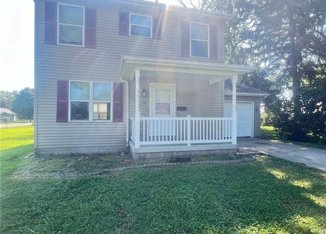 Property at 308 N Locust St, Pana, IL 62557, 3 beds, 1.5 baths