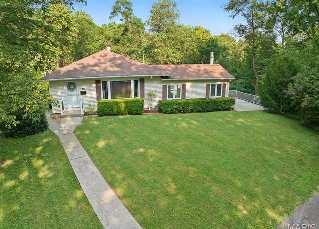 Property at 711 Emma St, Belleville, IL 62220, 3 beds, 2 baths