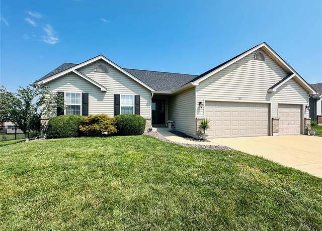 Property at 207 Fredde Dr, Wentzville, MO 63385, 3 beds, 3 baths