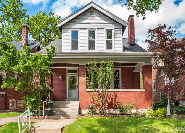 Property at 1107 Dover Pl, St Louis, MO 63111, 3 beds, 3.5 baths