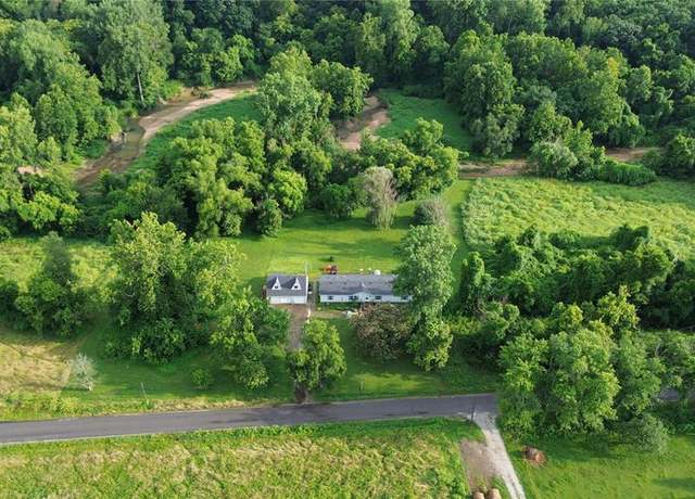 Property at 25561 Beltrees Rd, Dow, IL 62022, 4 beds, 2 baths