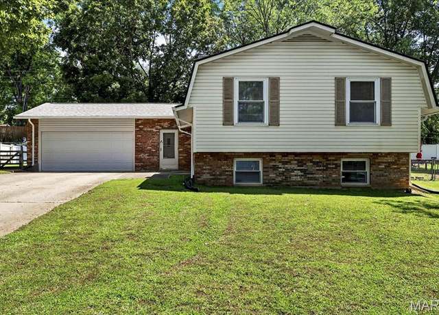 Property at 2522 Millrace Dr, St Charles, MO 63376, 3 beds, 3 baths