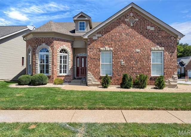 Property at 212 Natural Spring Dr, St Peters, MO 63366, 3 beds, 2.5 baths