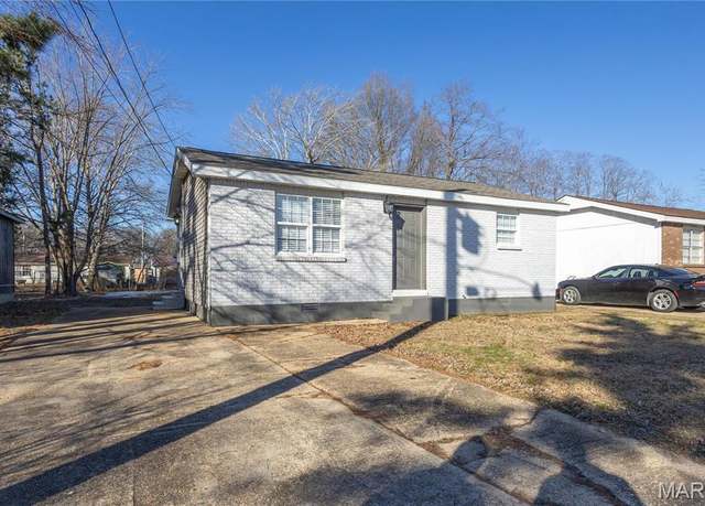 Property at 2347 Arkansas Ave, Poplar Bluff, MO 63901, 2 beds, 1 bath