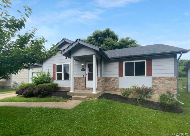 Property at 2118 Hungerford Dr, Florissant, MO 63031, 3 beds, 1 bath