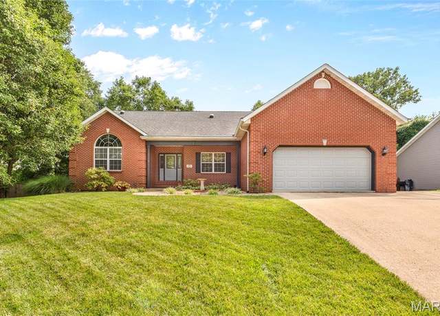 Property at 405 Fairwood Hills Rd, O'fallon, IL 62269, 4 beds, 3.5 baths