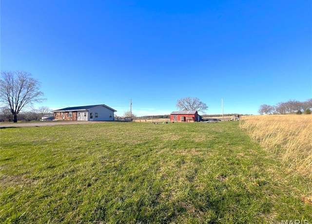 Property at 305 White School Rd, Iberia, MO 65459, 5 beds, 2 baths