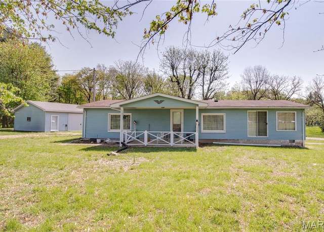 Property at 16684 Indian Lake Rd, Jerseyville, IL 62052, 2 beds, 2 baths