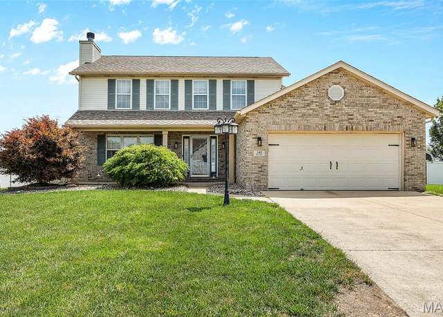 Property at 348 Ratz Dr, Granite City, IL 62040, 3 beds, 2.5 baths