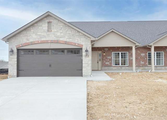 Property at 190 Santa Elena Dr, Wentzville, MO 63385, 2 beds, 2 baths