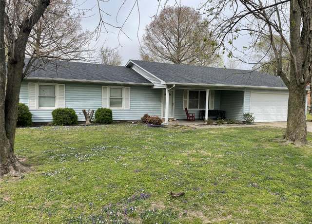 Property at 120 Kate Dr, Sikeston, MO 63801, 3 beds, 2 baths