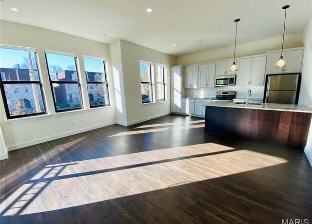 Property at 4301 Maryland Ave #2, St Louis, MO 63108, 2 beds, 1 bath