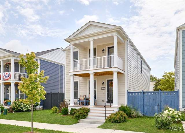 Property at 5085 Barter St, St Charles, MO 63301, 4 beds, 2.5 baths