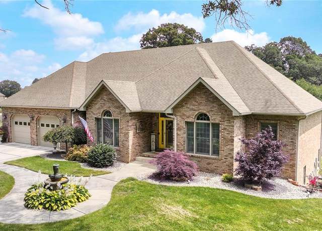 Property at 105 Lake Dr, Alton, IL 62002, 4 beds, 3 baths
