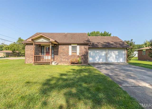 Property at 110 Hampton Ct Ct, Poplar Bluff, MO 63901, 3 beds, 2 baths
