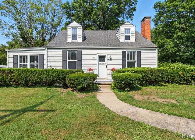 Property at 401 S Elm Ave, Wright City, MO 63390, 3 beds, 1.5 baths