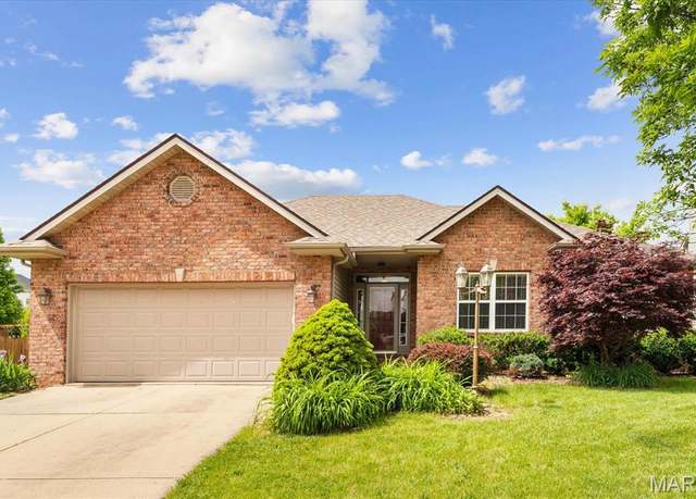 Property at 9 E Picketts Xing, Edwardsville, IL 62025, 3 beds, 3 baths