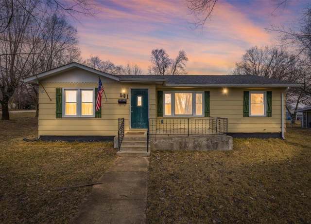 Property at 501 E Elm St, Desloge, MO 63601, 2 beds, 2 baths