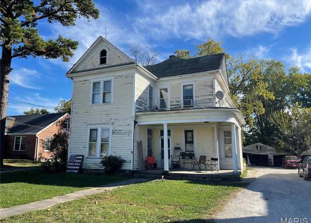 Property at 502 E Main St, Warrenton, MO 63383, 4 beds, 2 baths