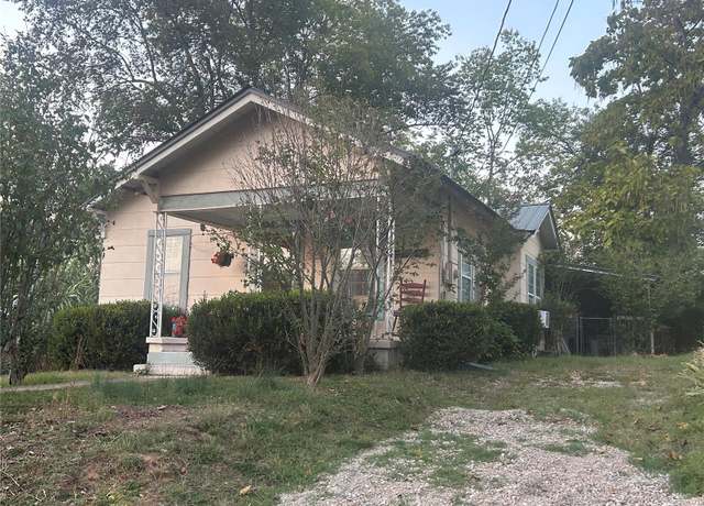 Property at 1409 Spring St, Poplar Bluff, MO 63901, 3 beds, 1 bath