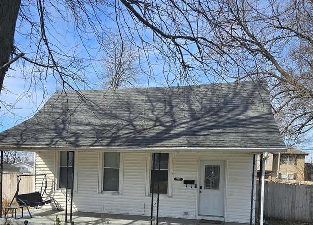 Property at 703 S Main St, Troy, IL 62294, 2 beds, 2 baths
