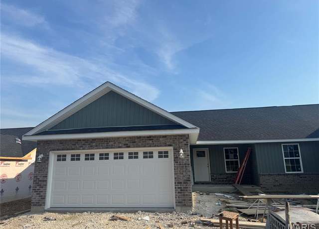 Property at 280 Railroad St, Moscow Mills, MO 63362, 3 beds, 2 baths