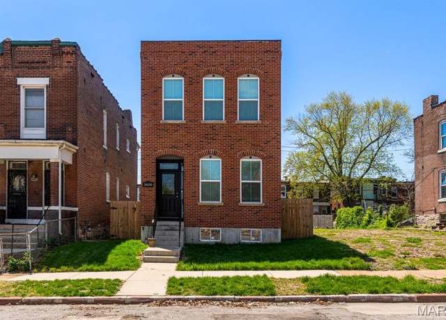 Property at 3400 Vista Ave, St Louis, MO 63104, 3 beds, 2.5 baths
