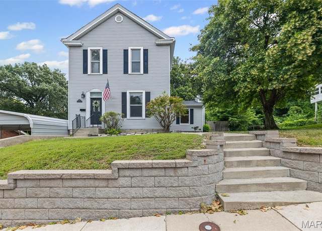 Property at 1605 Langdon St, Alton, IL 62002, 3 beds, 101 baths