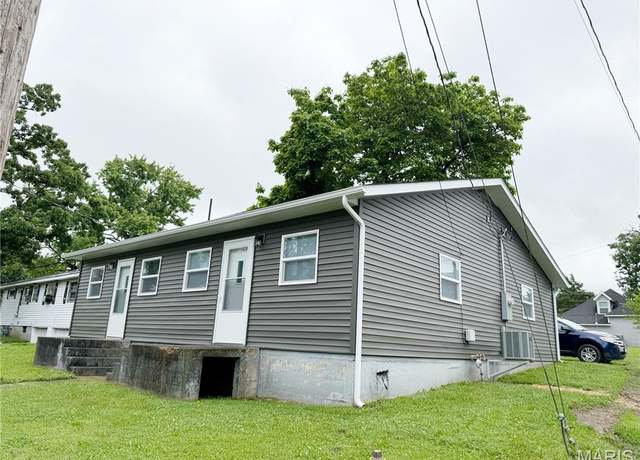 Property at 604 N Henderson St Unit A&B, Salem, MO 65560, 2 beds, 2 baths