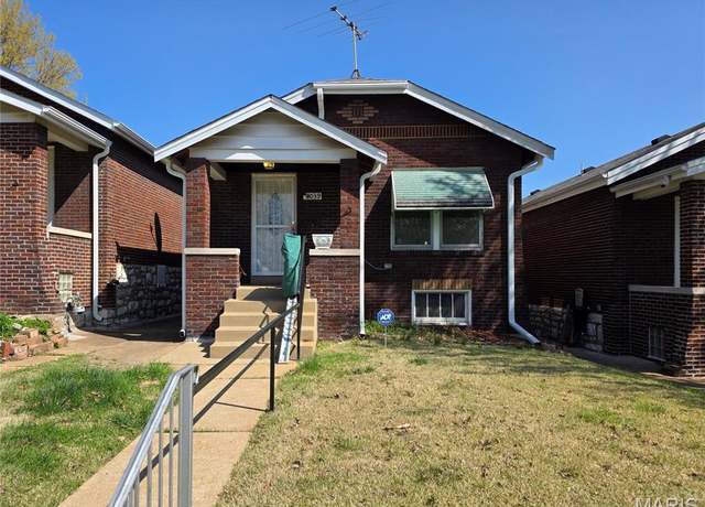 Property at 4039 Mcdonald Ave, St Louis, MO 63116, 2 beds, 1 bath