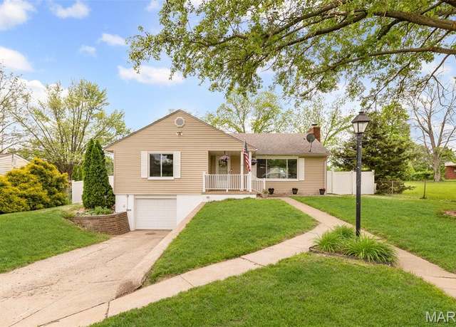 Property at 1603 Mont Vista Ave, Godfrey, IL 62035, 2 beds, 1 bath