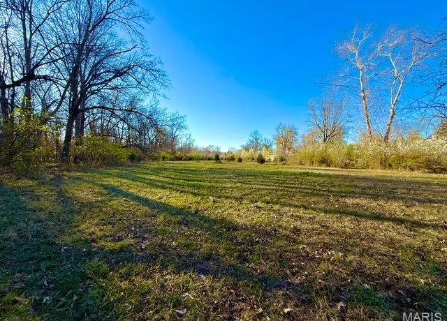 Property at 231 Ries Rd Unit A, Ballwin, MO 63021
