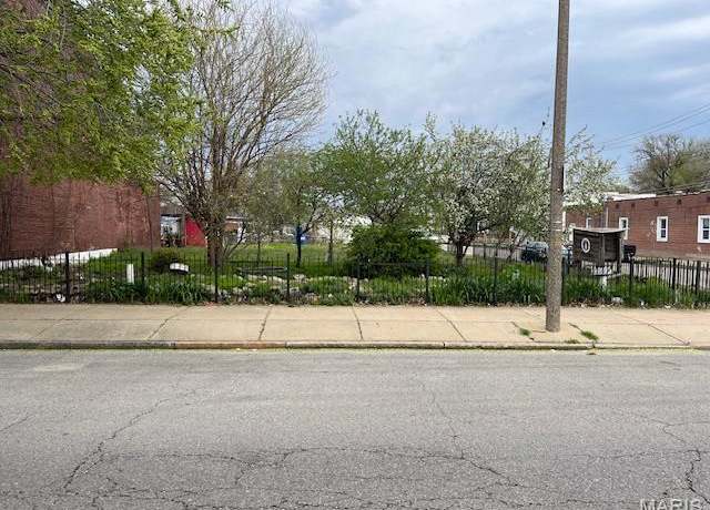 Property at 7601 S Broadway, St Louis, MO 63111