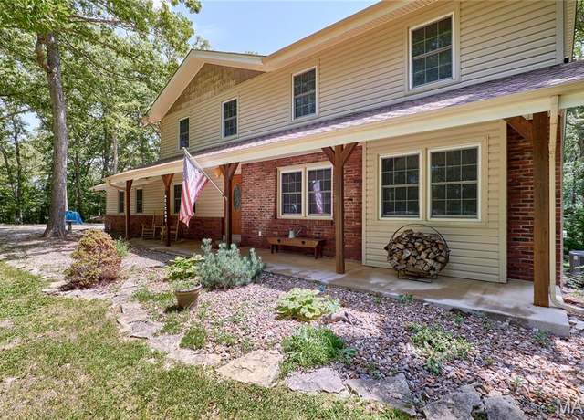 Property at 271 Westwood Trl, Foristell, MO 63348, 4 beds, 3 baths