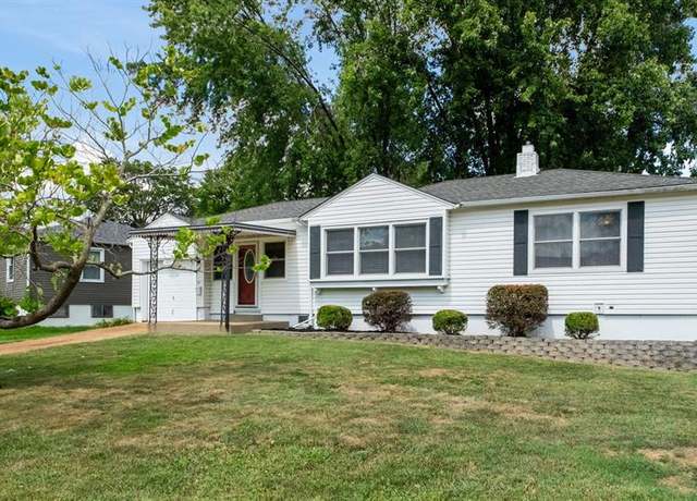 Property at 9405 Evandale Dr, St Louis, MO 63123, 2 beds, 1 bath