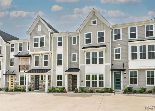 Property at 8927 Gateway E, Richmond Heights, MO 63144, 3 beds, 3.5 baths