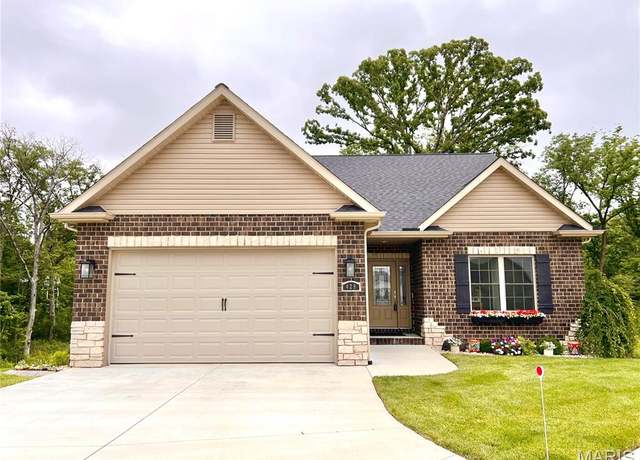 Property at 429 Firestone St, Freeburg, IL 62243, 3 beds, 3 baths